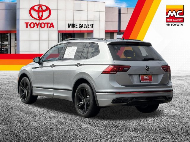 Used 2023 Volkswagen Tiguan SE R-Line FWD image 3