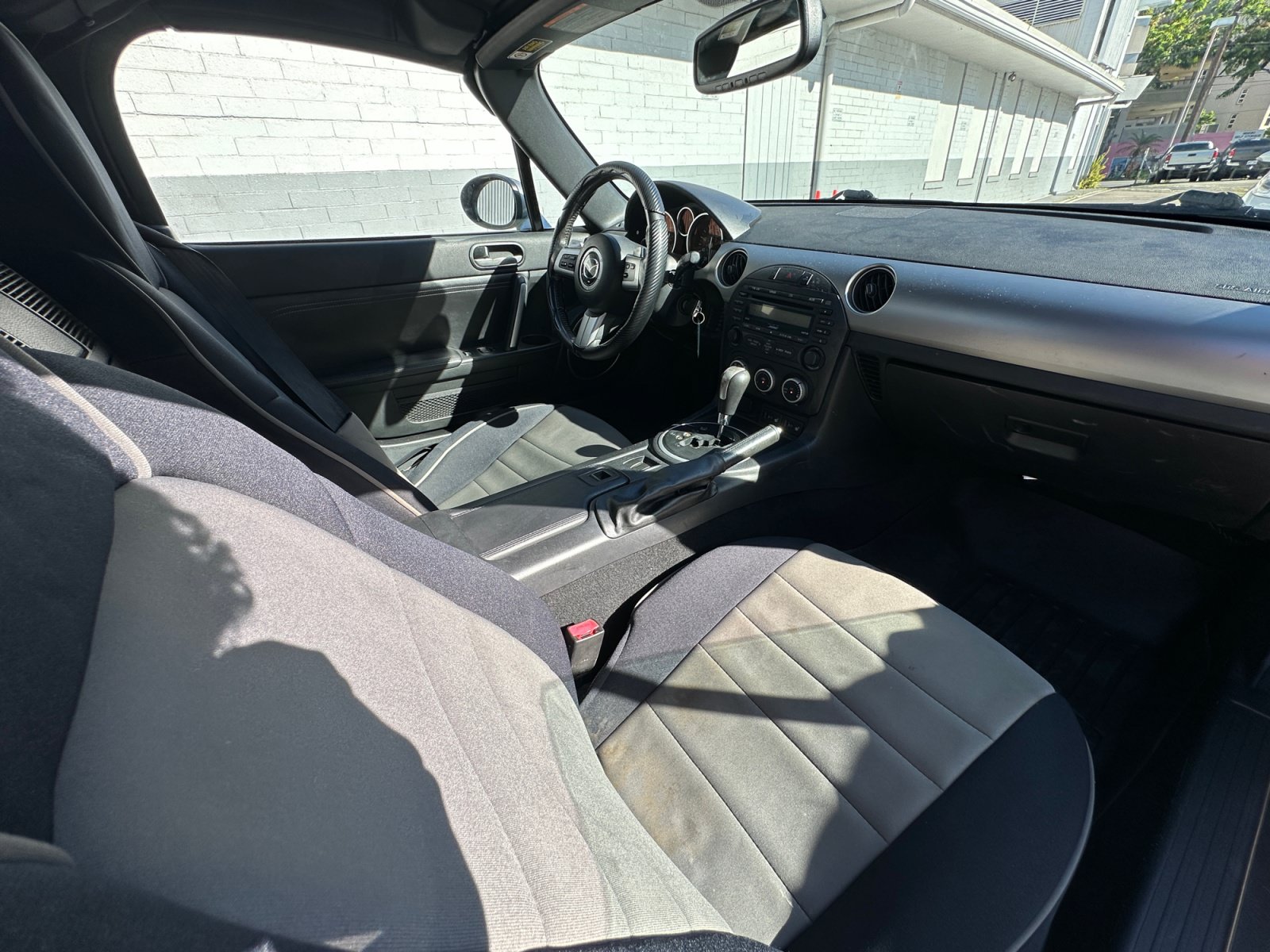 Used 2009 MAZDA MX-5 Miata Grand Touring RWD image 15