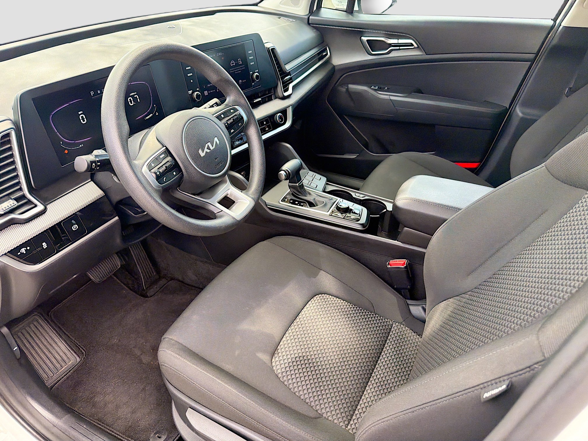 Used 2024 Kia Sportage LX image 24