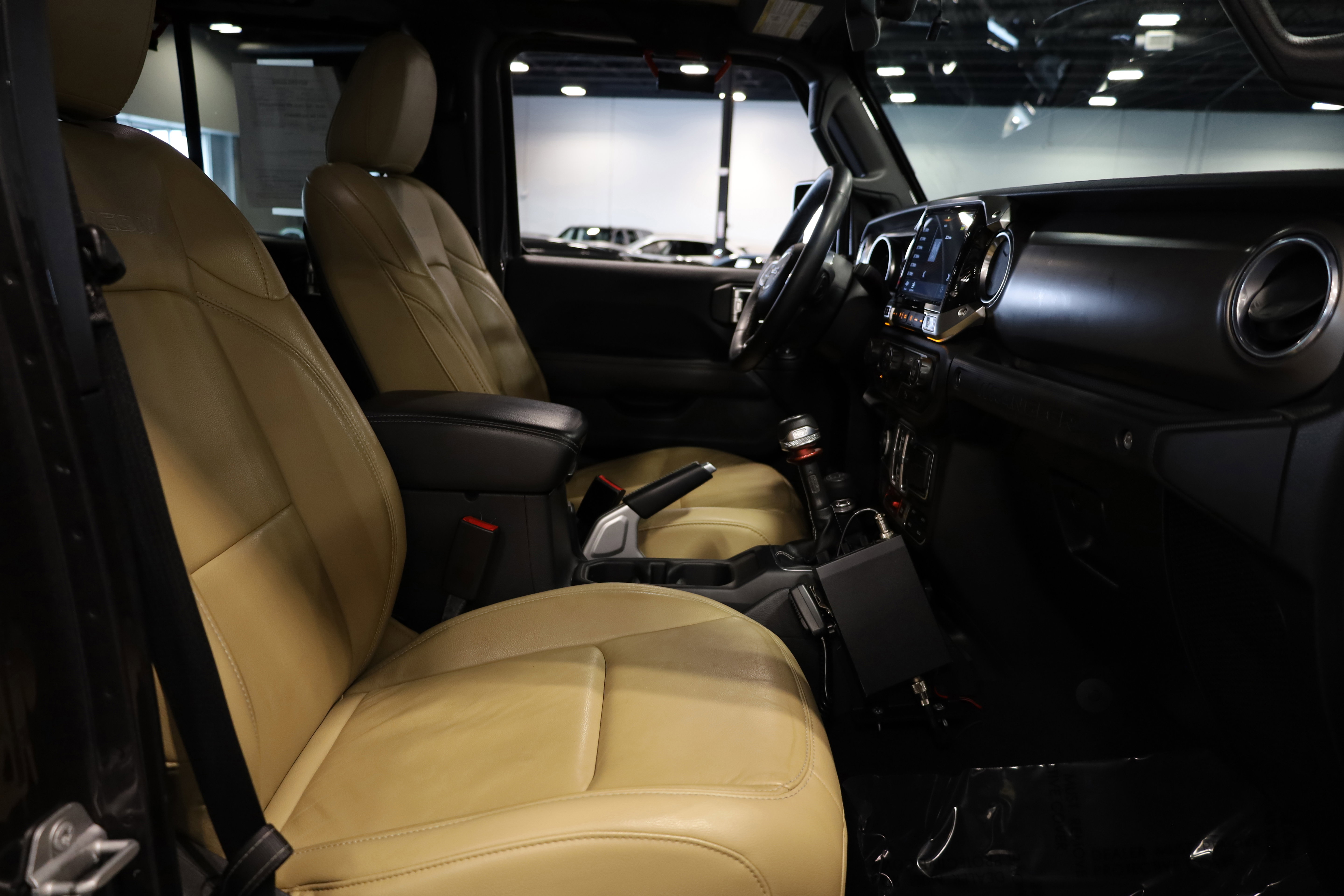 Used 2018 Jeep Wrangler Unlimited Rubicon image 41