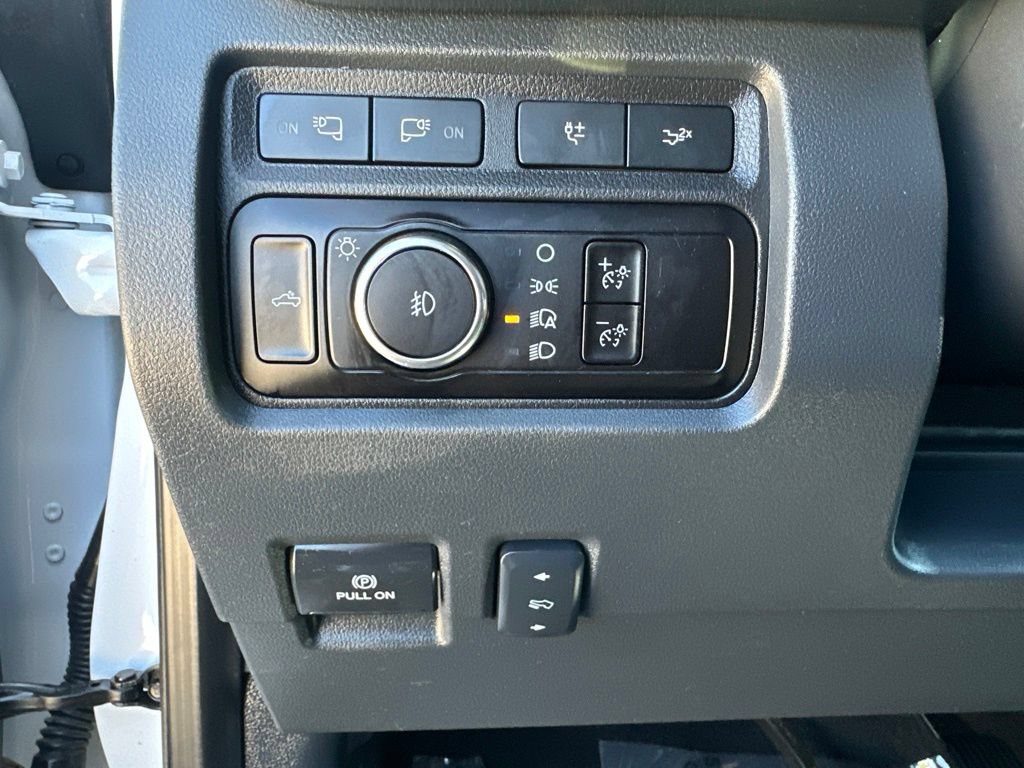 Used 2023 Ford F350 Lariat w/ Sport Appearance Package AWD/4WD image 16