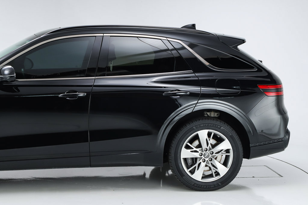Used 2023 Genesis GV70 3.5T Sport w/ Sport Advanced Package AWD/4WD image 8
