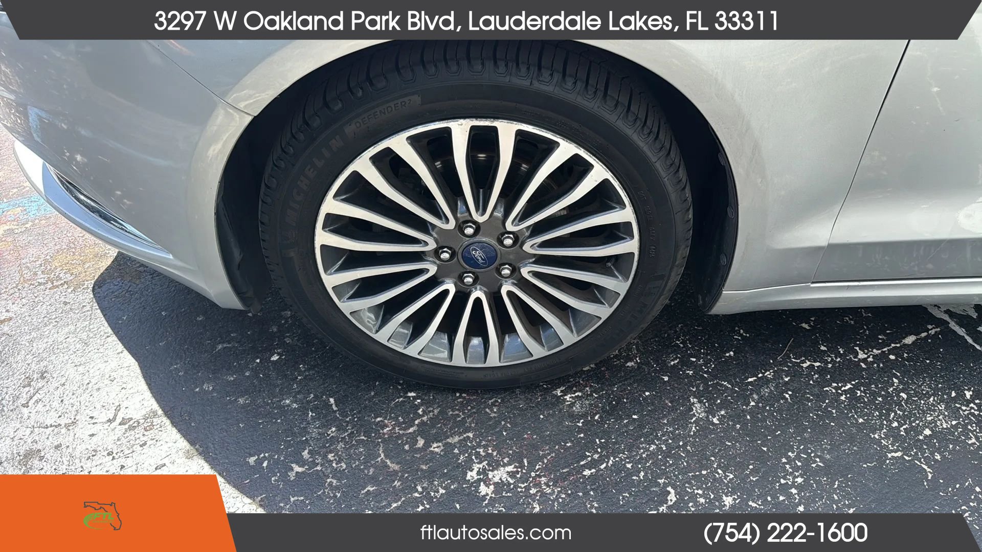 Used 2018 Ford Fusion SE w/ Fusion SE Technology Package FWD image 16