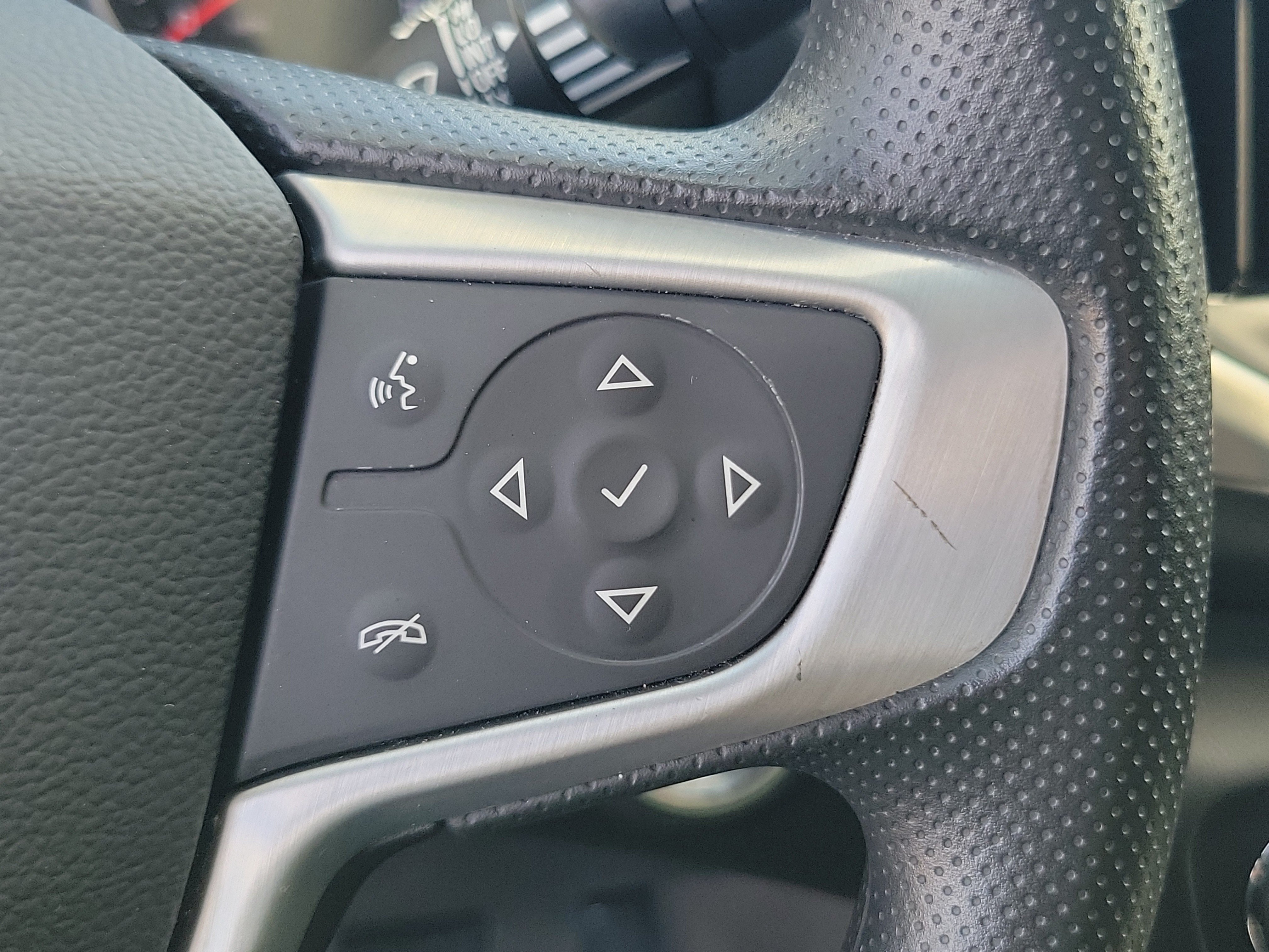 Used 2023 GMC Terrain SLE w/ Driver Convenience Package FWD image 22