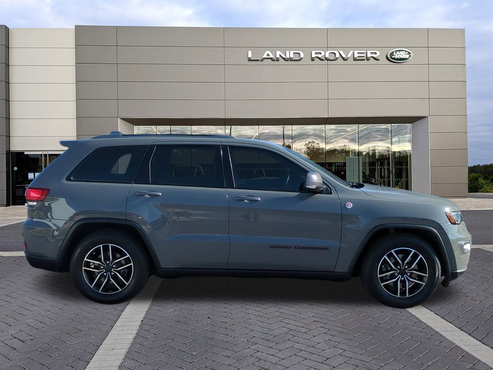 Used 2021 Jeep Grand Cherokee Trailhawk w/ Trailhawk Luxury Group image 4