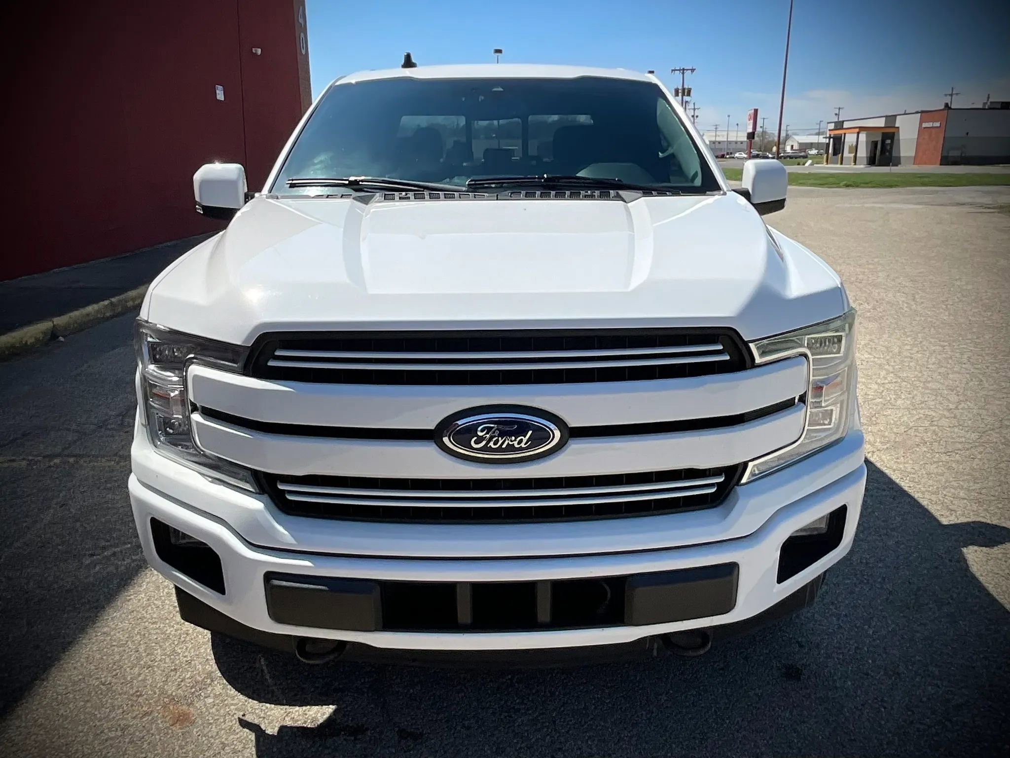 Used 2019 Ford F150 Lariat w/ Equipment Group 502A Luxury AWD/4WD image 8
