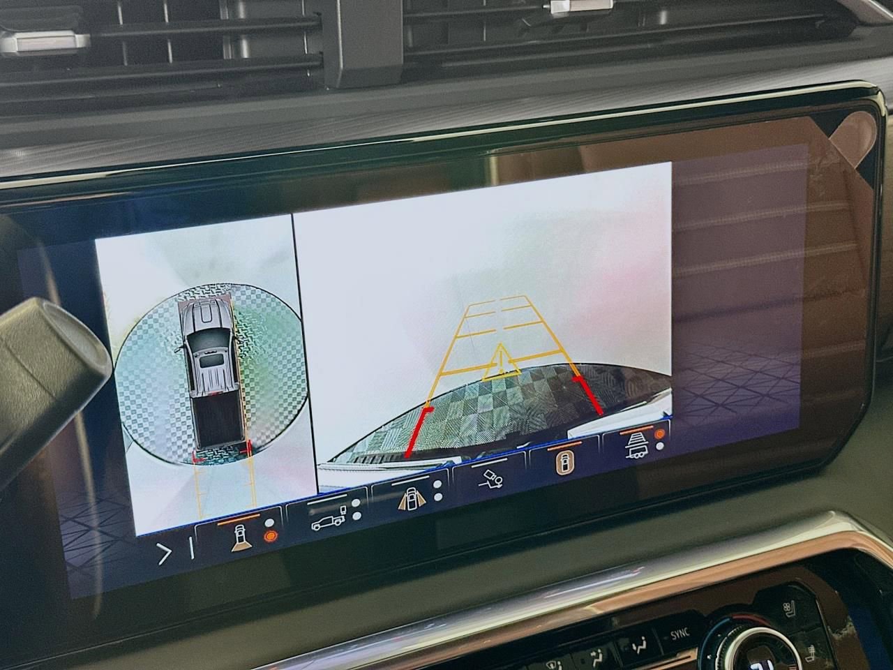 Used 2024 GMC Sierra 3500 Denali Ultimate image 48