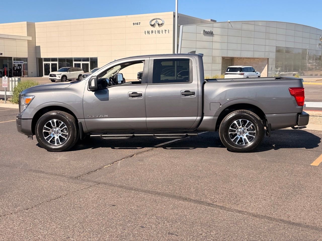 Certified 2024 Nissan Titan SV w/ SV Convenience Package RWD image 3