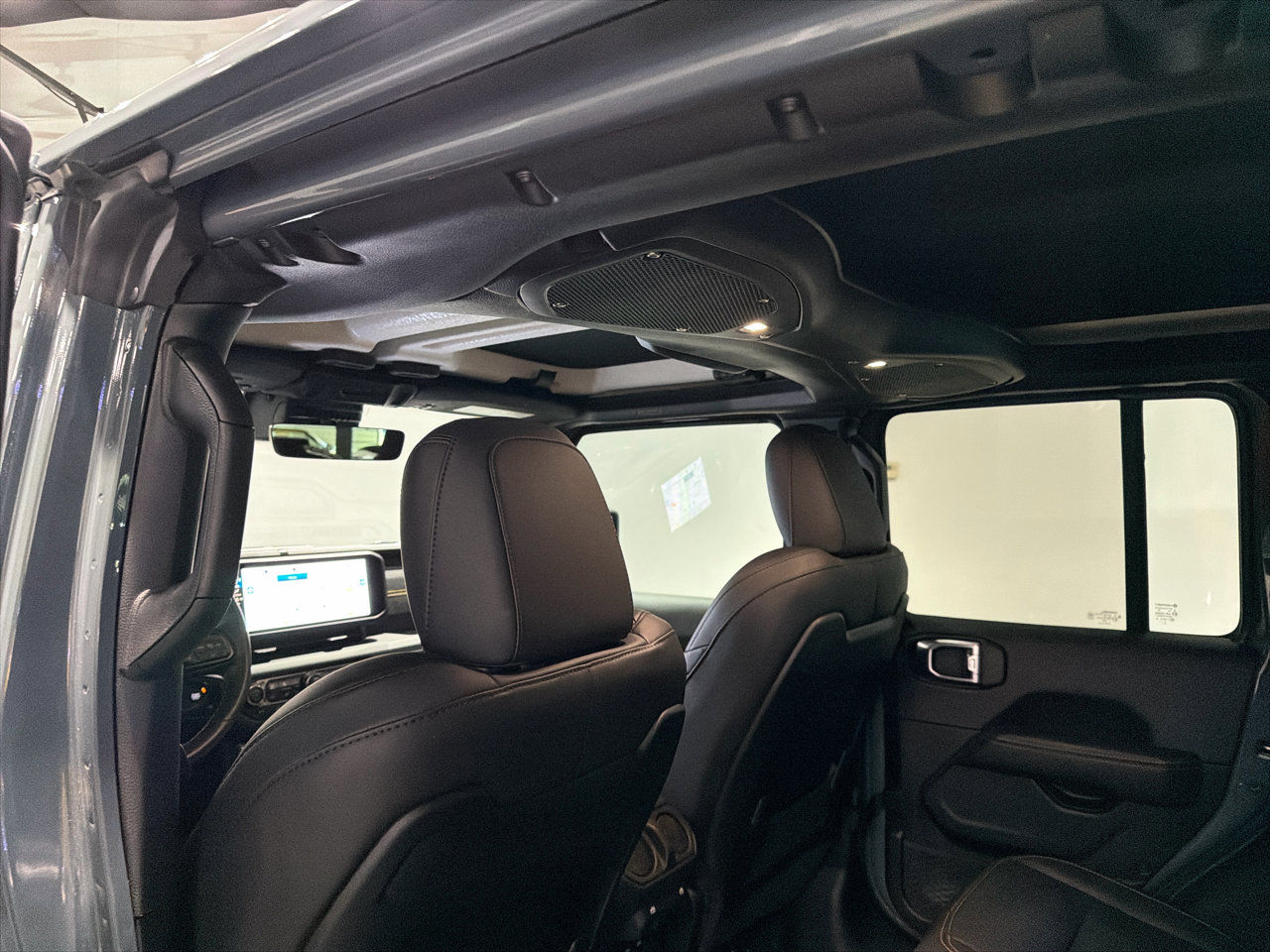 Used 2025 Jeep Wrangler Rubicon 392 image 25