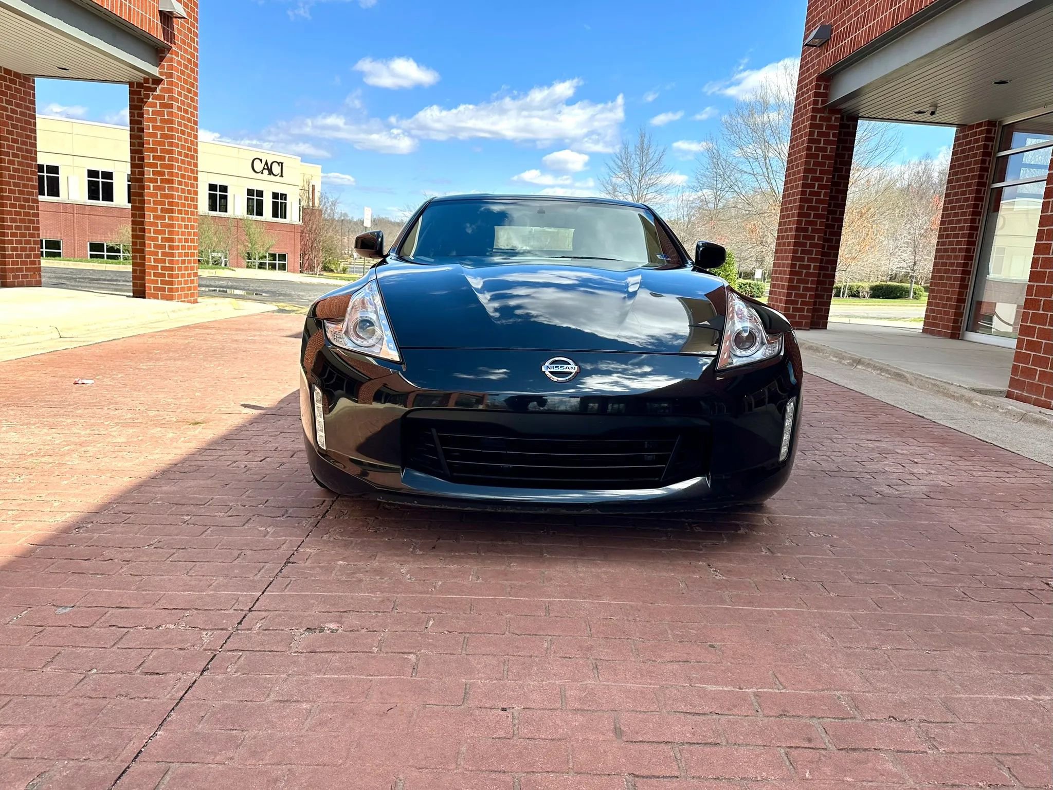 Used 2016 Nissan 370Z Coupe image 2