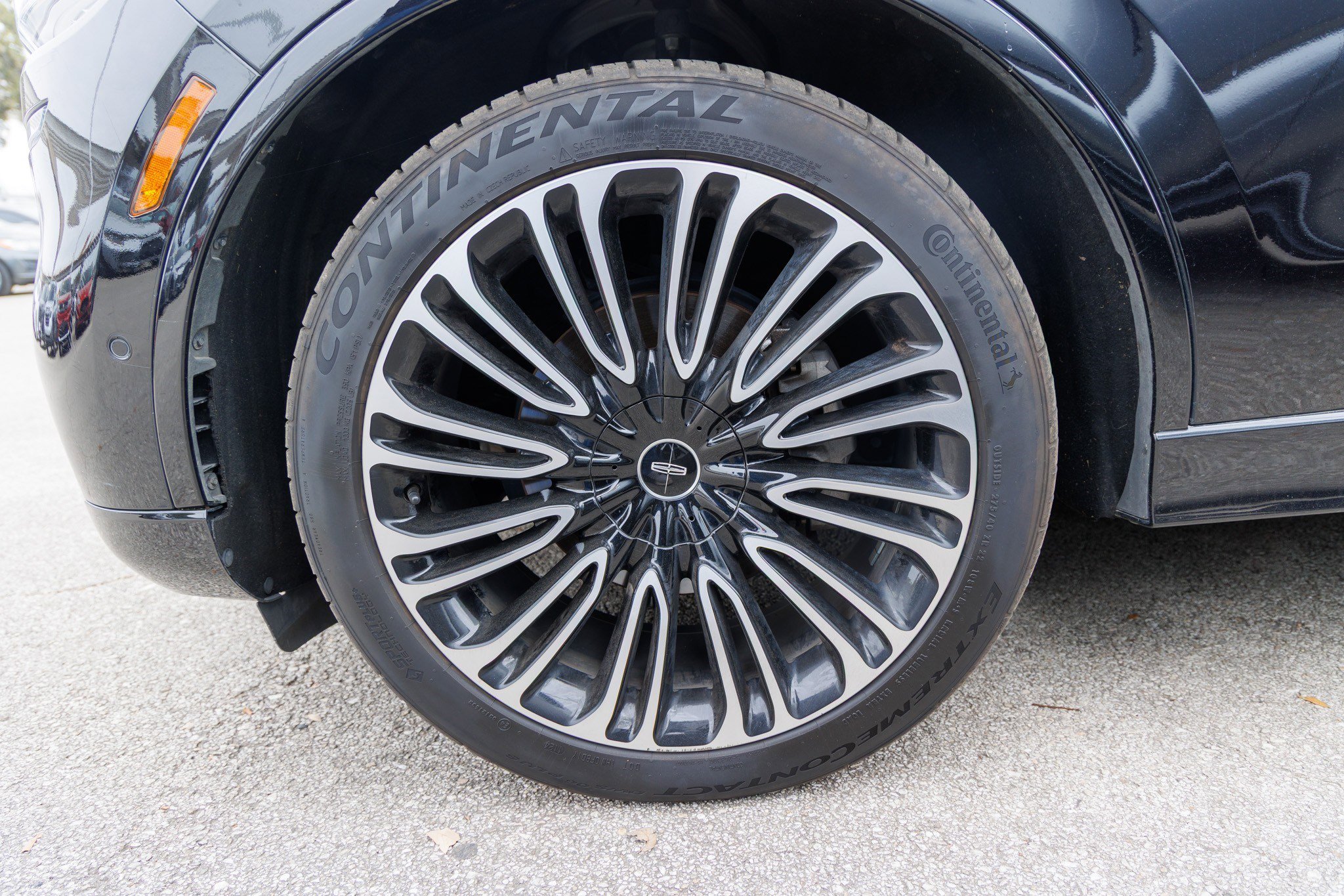 Used 2020 Lincoln Aviator Black Label w/ Dynamic Handling Package image 13