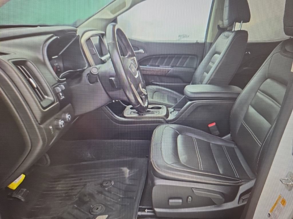 Used 2021 GMC Canyon Denali image 6