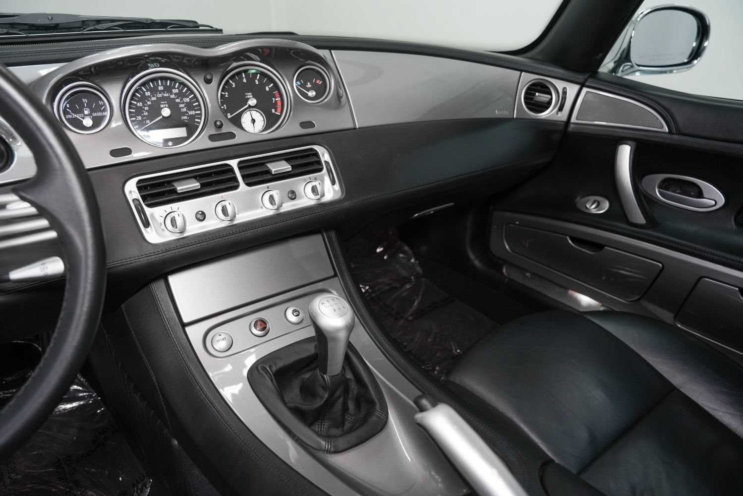 Used 2001 BMW Z8 RWD image 41