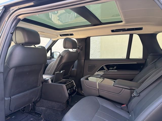Used 2023 Land Rover Range Rover Long Wheelbase Autobiography image 10