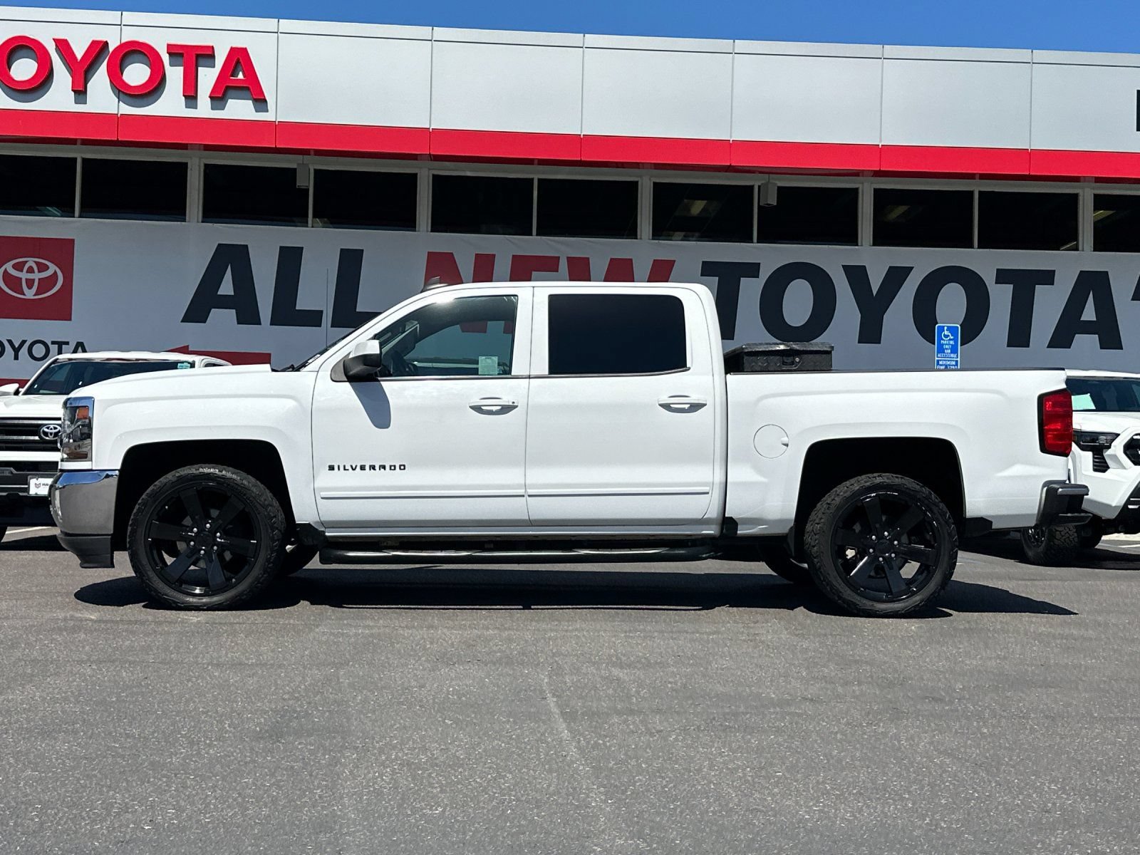 Used 2017 Chevrolet Silverado 1500 LT w/ All Star Edition RWD image 2