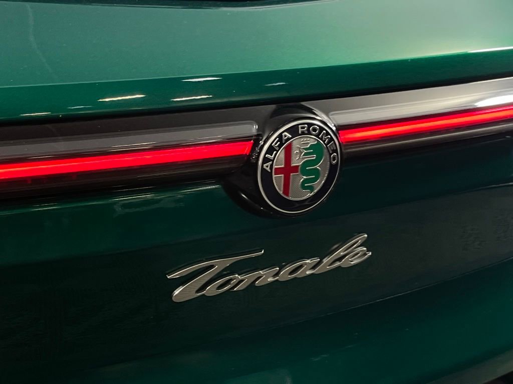Used 2025 Alfa Romeo Tonale w/ Premium Package image 10