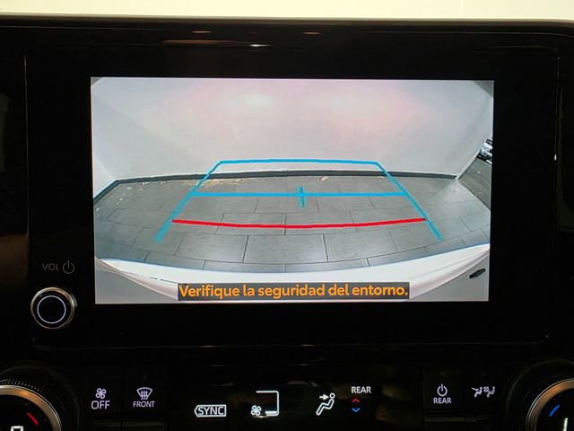 Used 2023 Toyota Highlander L FWD image 19