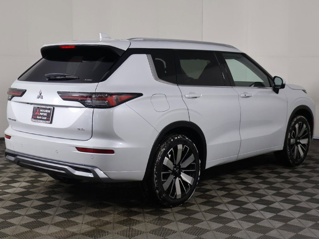 New 2026 Mitsubishi Outlander SEL AWD/4WD image 15