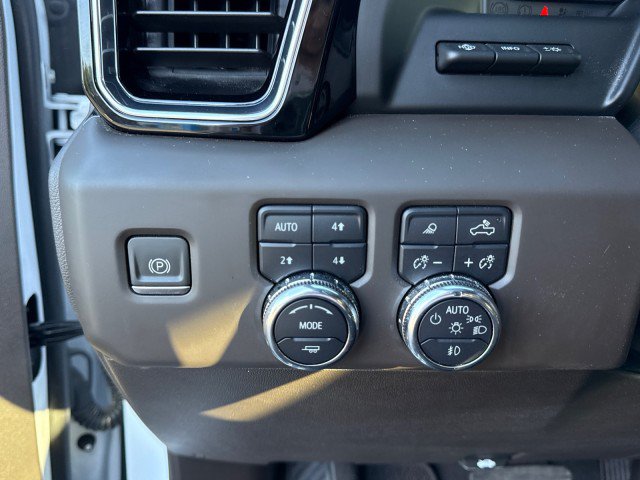 Used 2024 GMC Sierra 1500 Denali w/ Technology Package AWD/4WD image 24