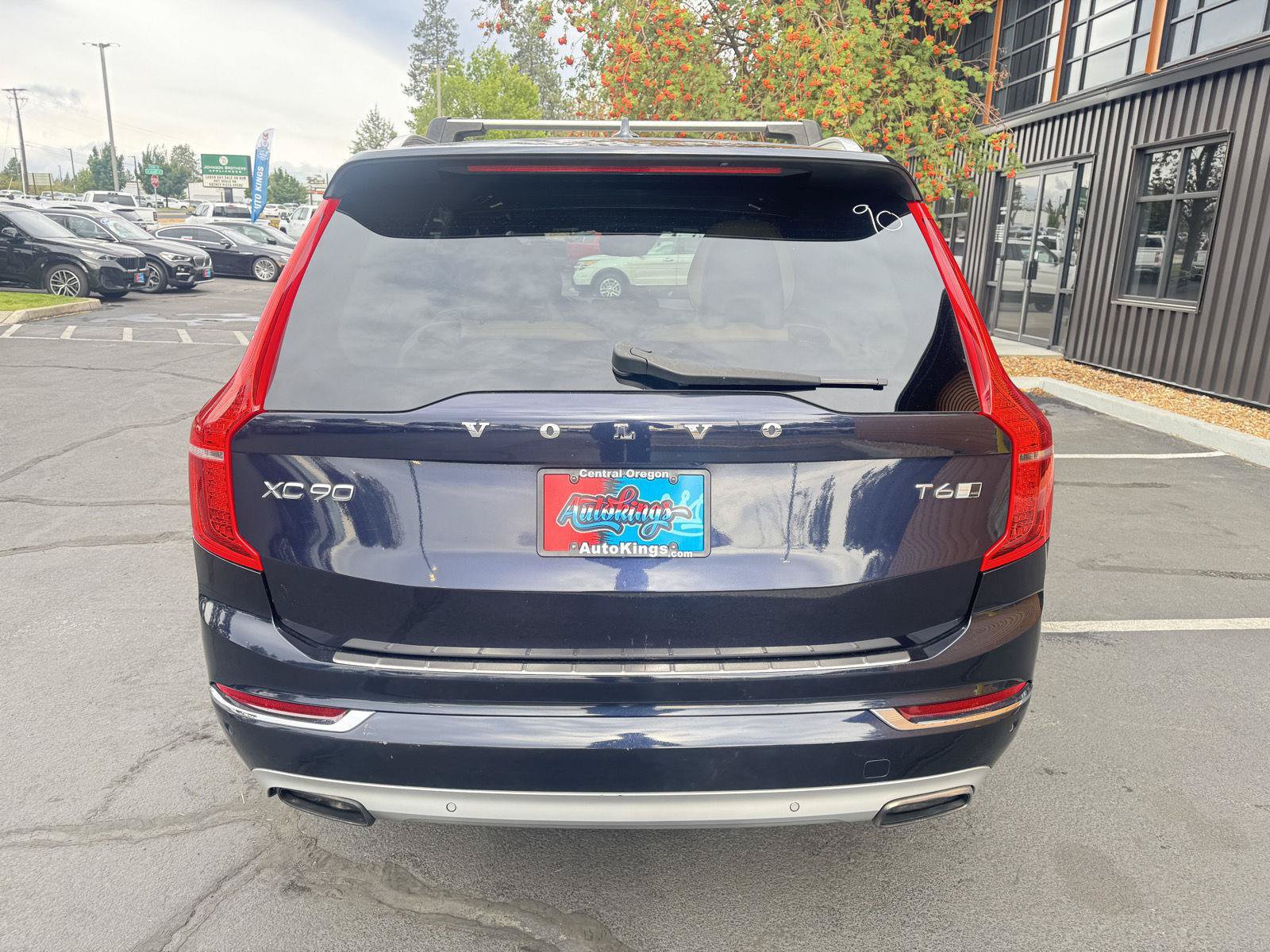Used 2017 Volvo XC90 T6 Inscription w/ Vision Package AWD/4WD image 4