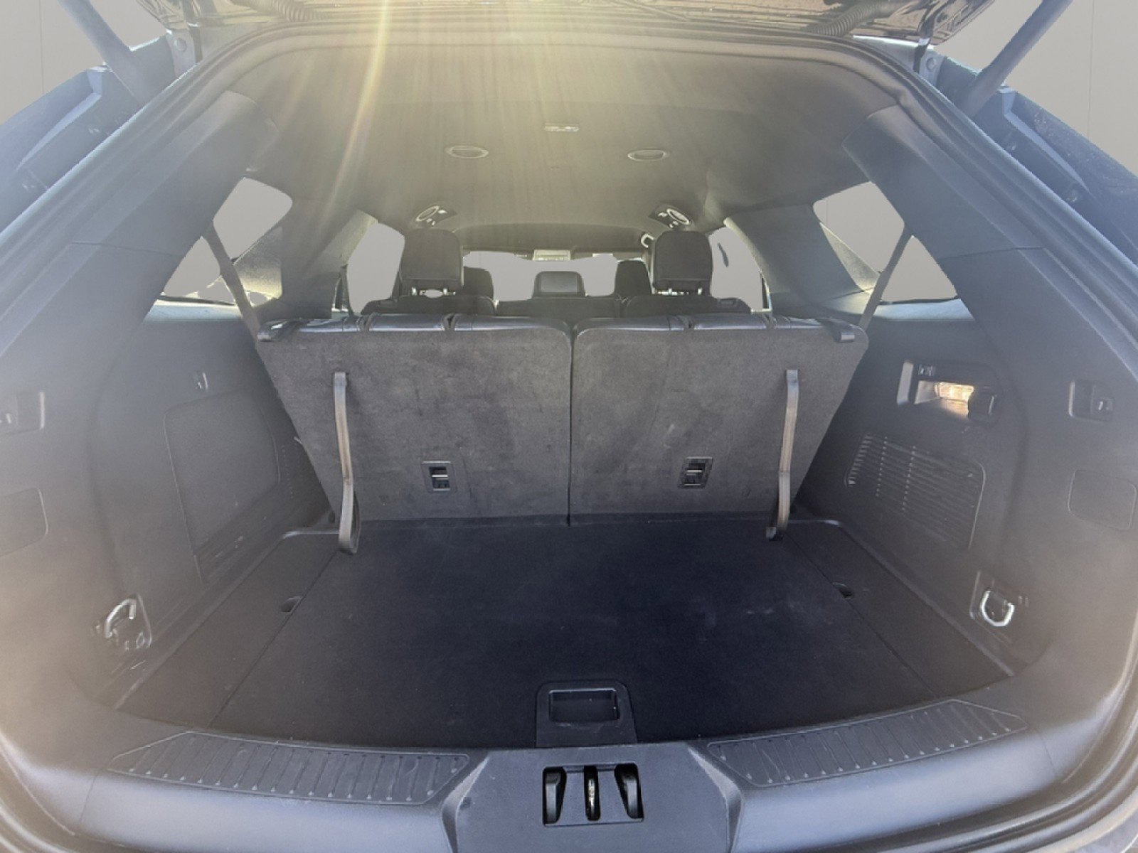 Used 2025 Ford Explorer ST-Line w/ ST-Line Street Pack image 12