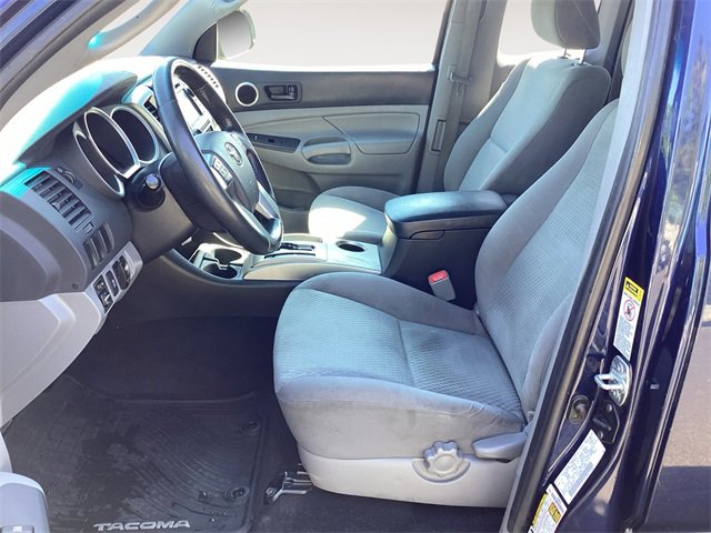 Used 2013 Toyota Tacoma 2WD Access Cab image 9