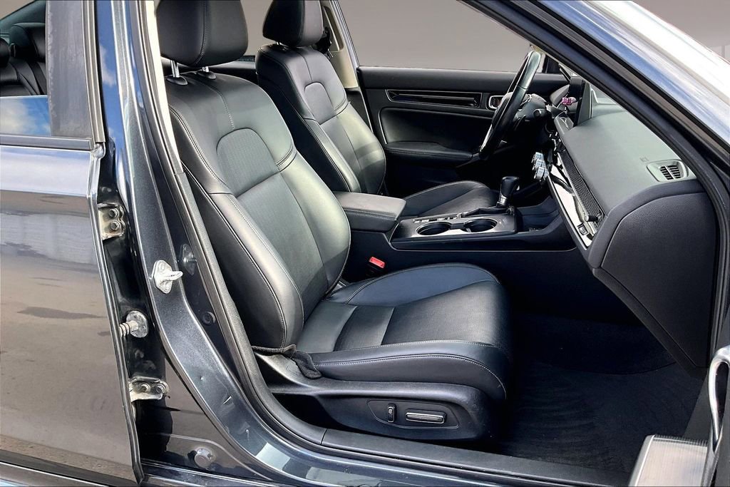 Used 2022 Honda Civic Touring image 7