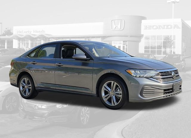 Used 2024 Volkswagen Jetta SE FWD image 5