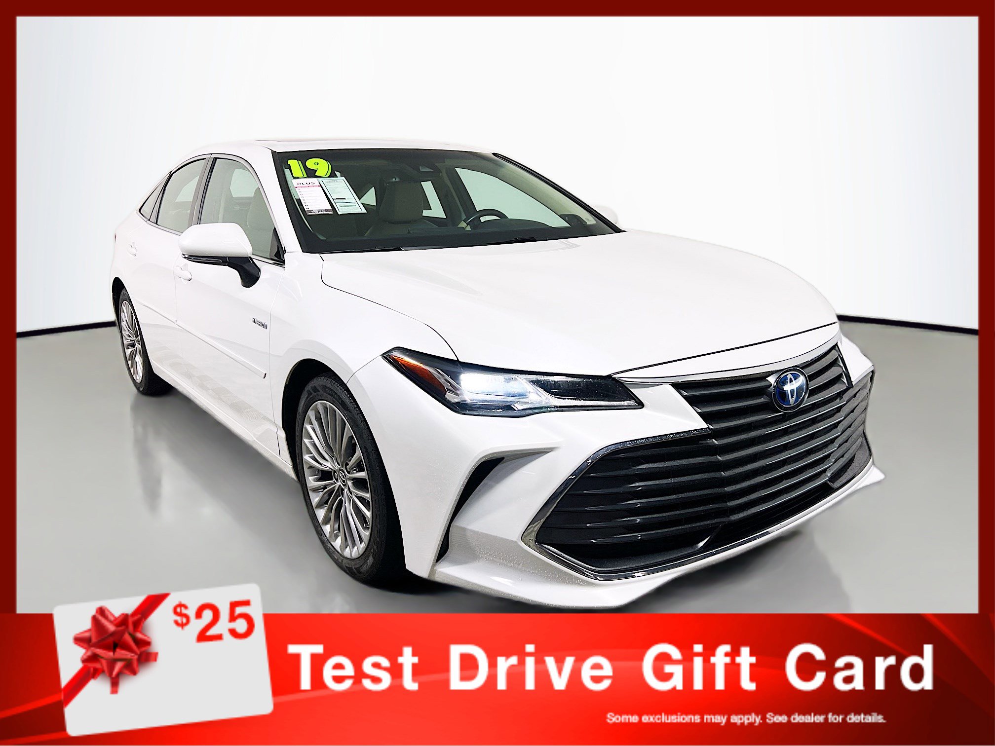Used 2019 Toyota Avalon Limited image 1