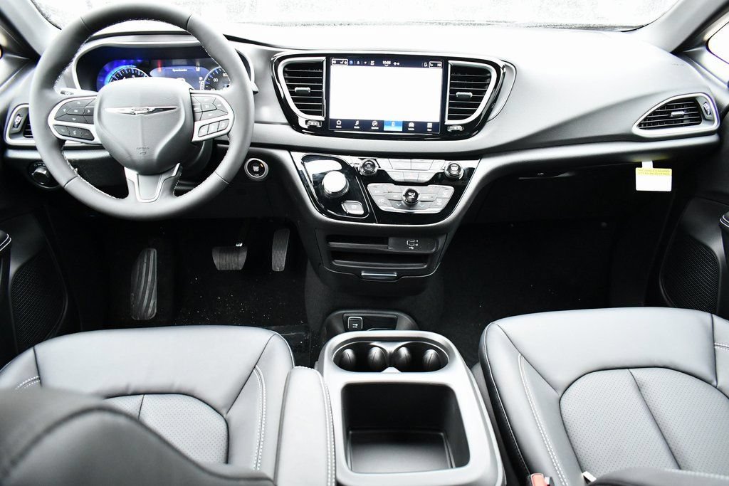 New 2026 Chrysler Voyager LX FWD image 10