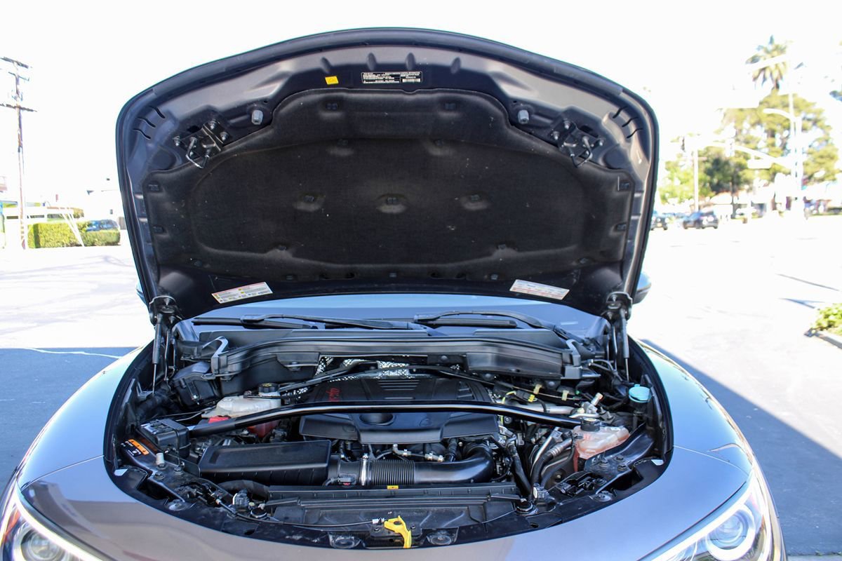 Used 2018 Alfa Romeo Stelvio AWD image 34