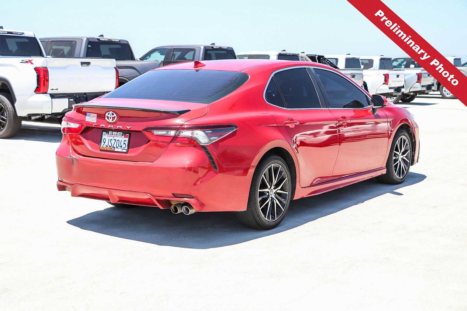 Used 2021 Toyota Camry SE FWD image 6