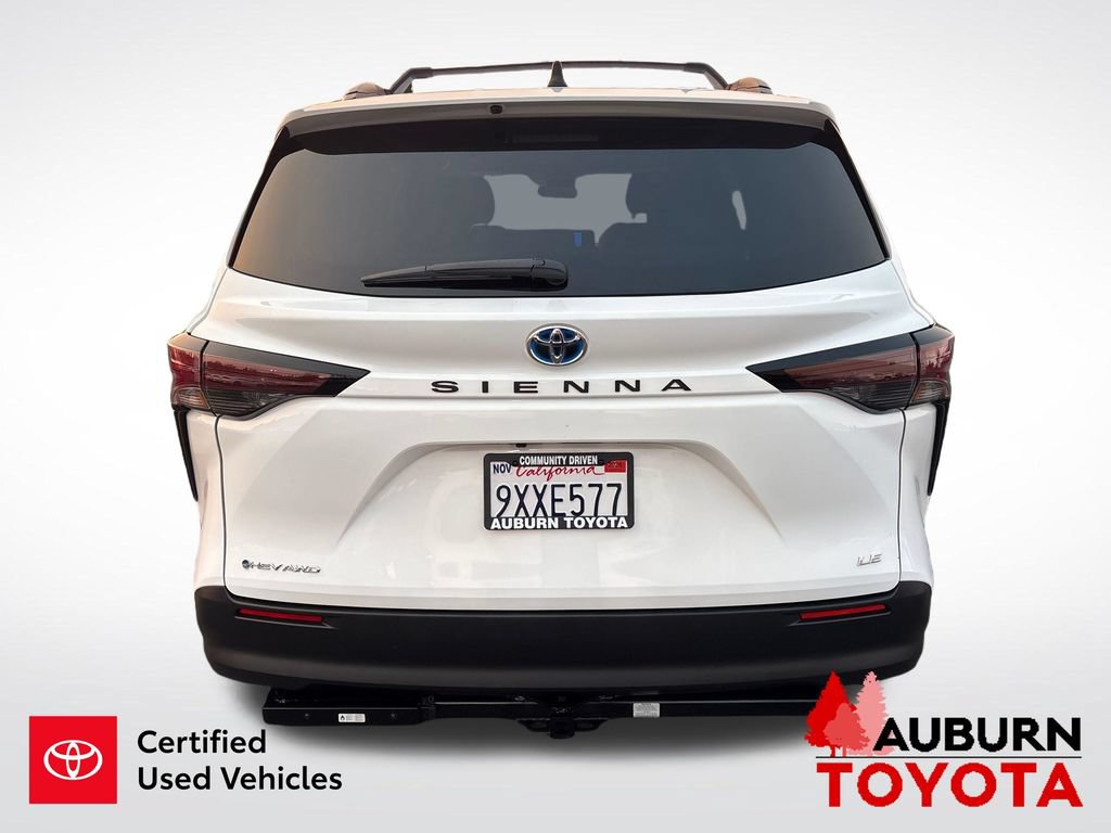 Certified 2025 Toyota Sienna LE AWD/4WD image 7