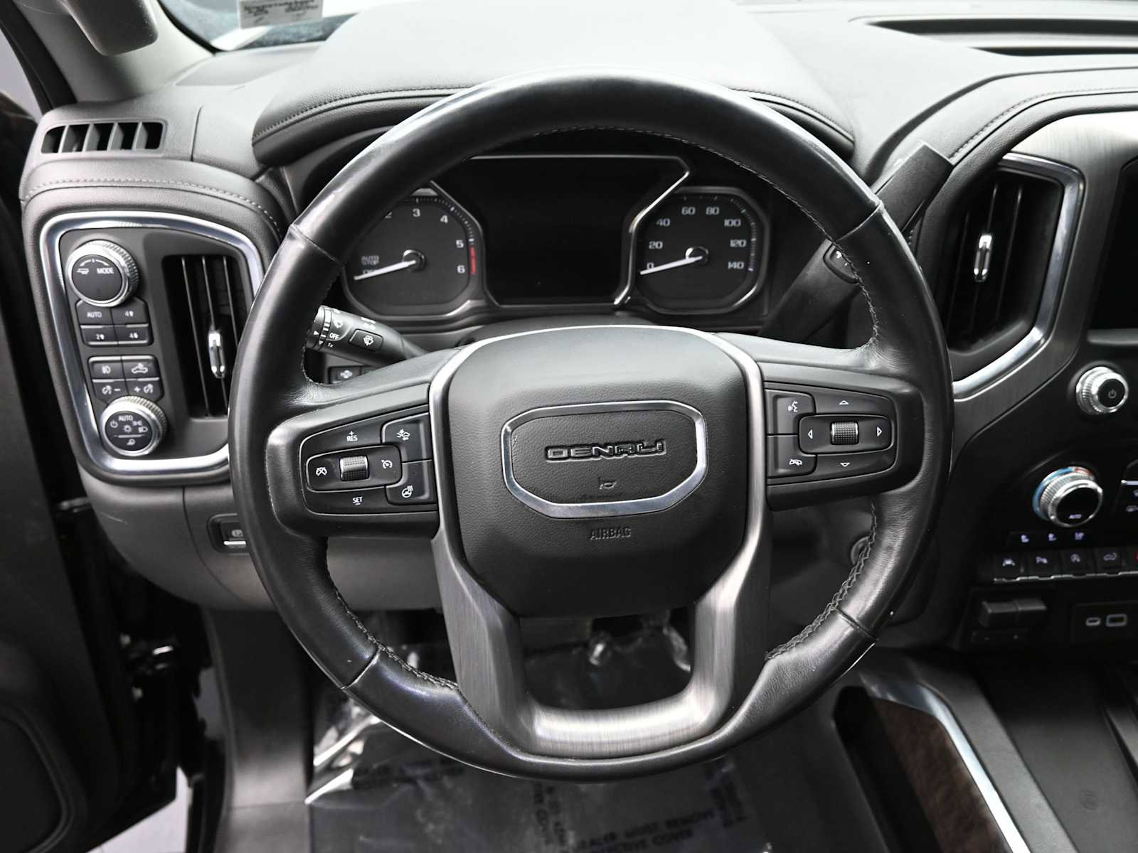 Used 2021 GMC Sierra 1500 Denali w/ Denali Ultimate Package AWD/4WD image 12