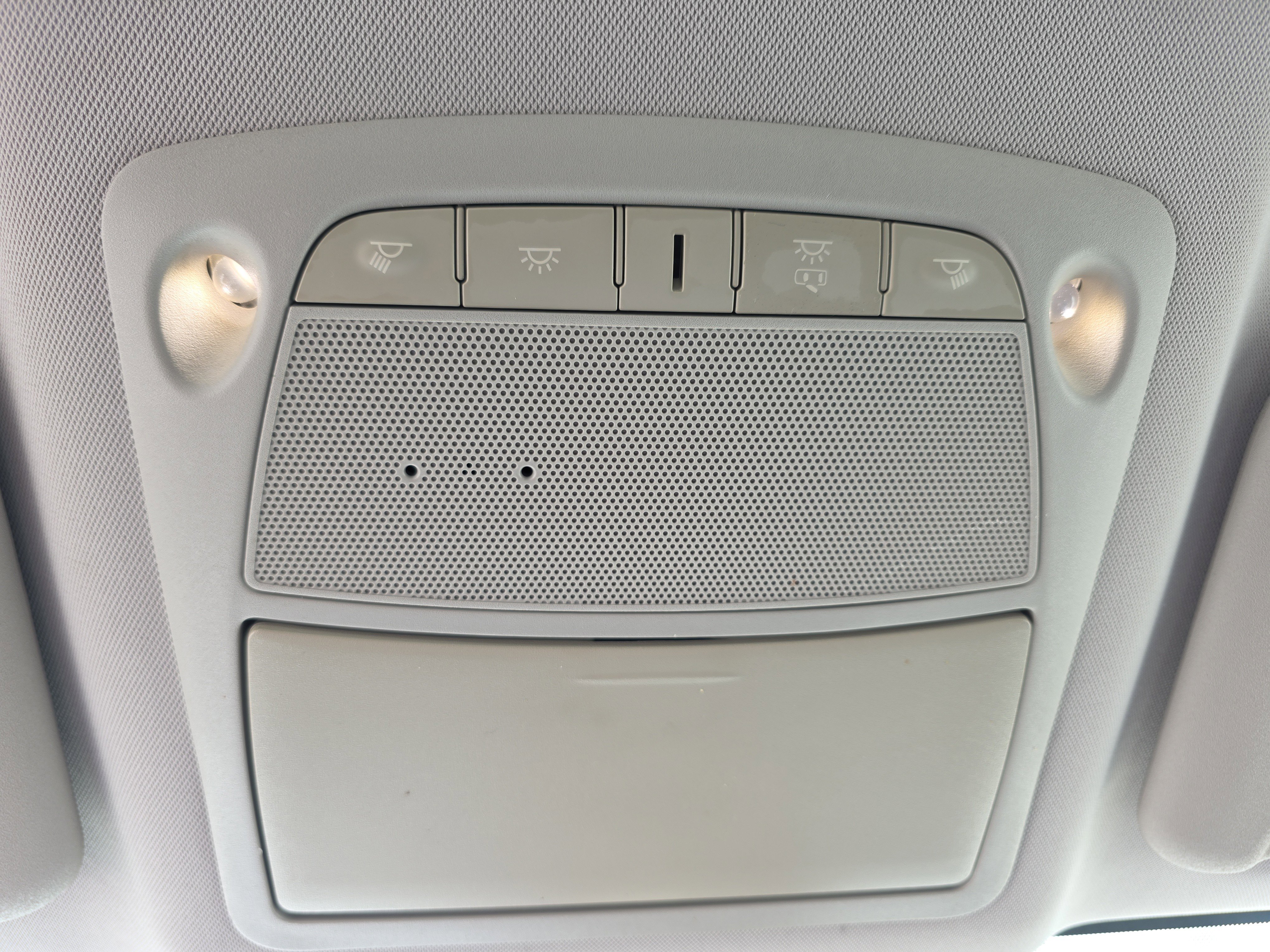 Used 2020 Nissan Rogue Sport S image 24