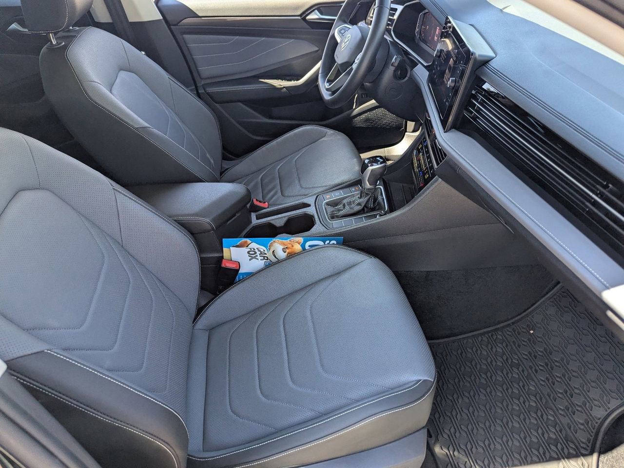 Used 2025 Volkswagen Jetta SEL image 11