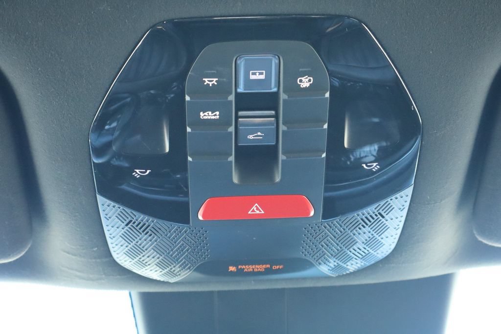 Used 2024 Kia EV9 GT-Line AWD/4WD image 32