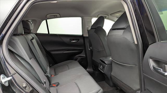 Used 2021 Toyota Venza LE image 19