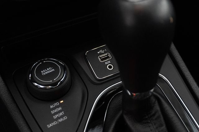 Used 2023 Jeep Cherokee Altitude Lux AWD/4WD image 12