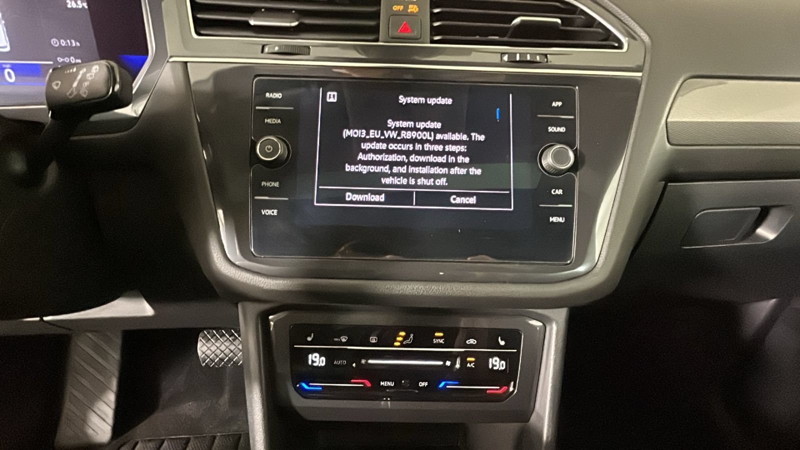 Used 2022 Volkswagen Tiguan SE AWD/4WD image 24