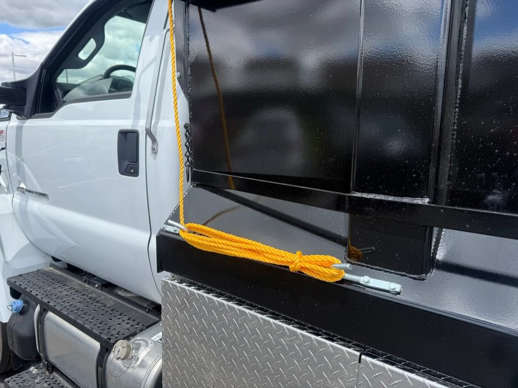 New 2025 Ford F750 2WD Regular Cab Super Duty image 32