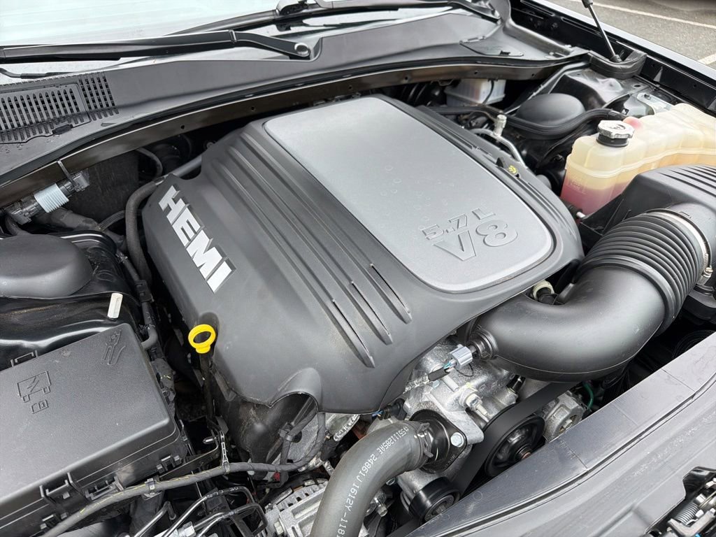 Used 2022 Chrysler 300 S w/ Safetytec Plus Group RWD image 22