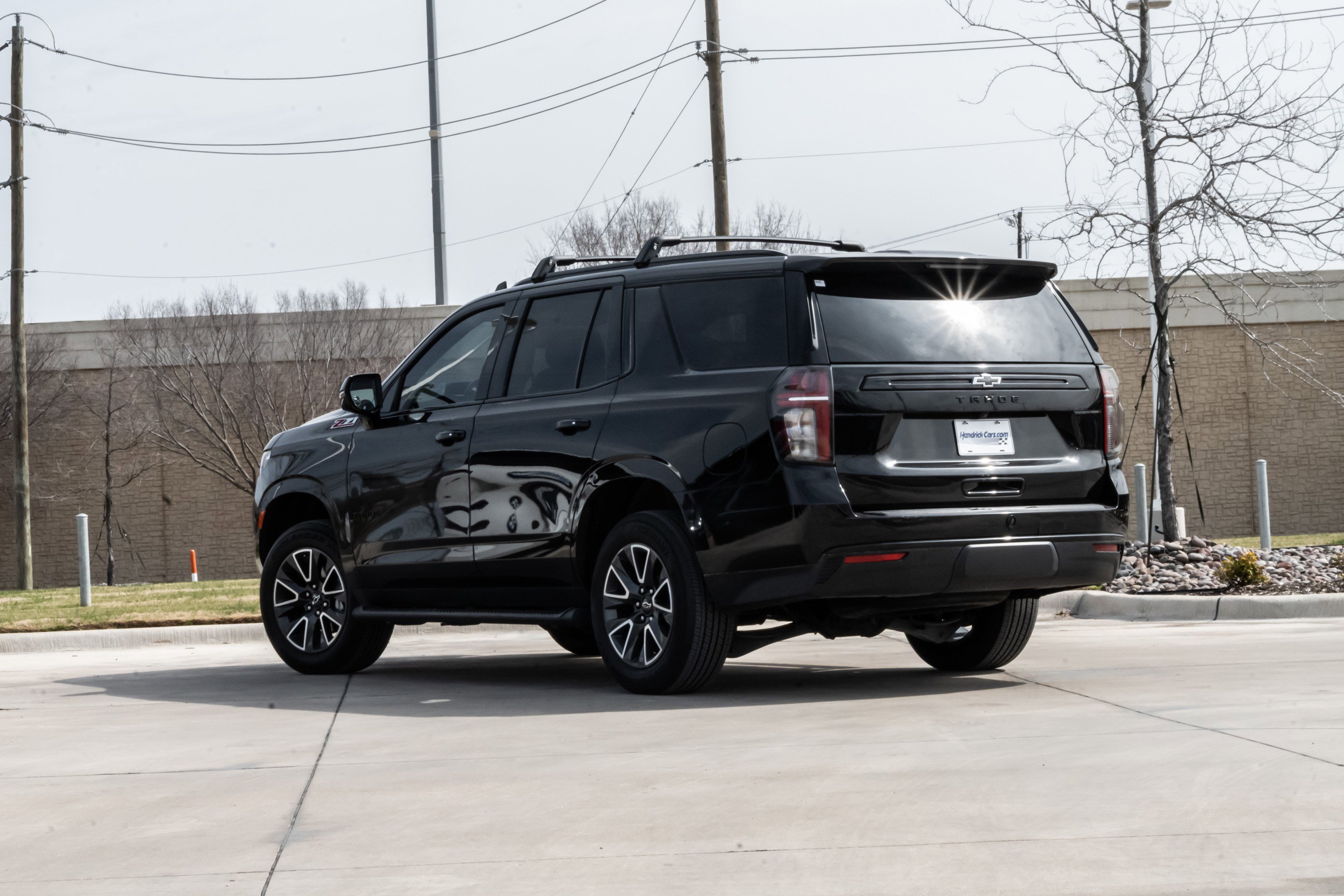 Used 2023 Chevrolet Tahoe Z71 w/ Luxury Package image 3