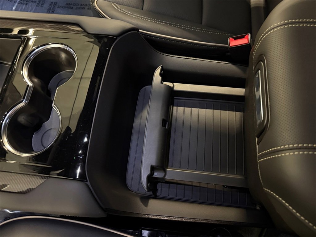 New 2026 GMC Yukon XL Elevation image 28