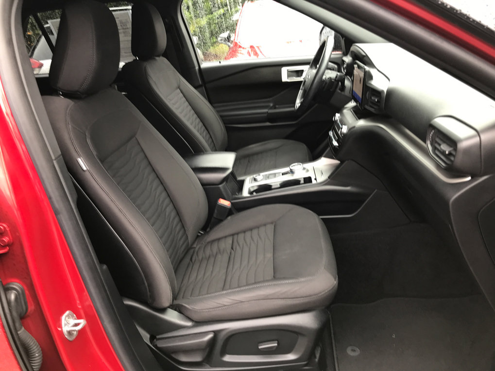 Used 2020 Ford Explorer XLT w/ Comfort Package image 29