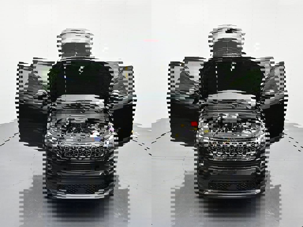 New 2026 Jeep Compass Latitude image 44