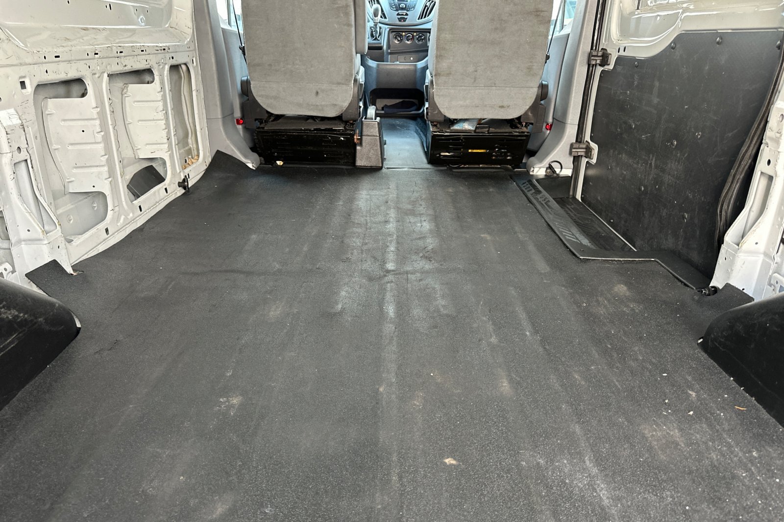 Used 2016 Ford Transit 150 130 Low Roof RWD image 14