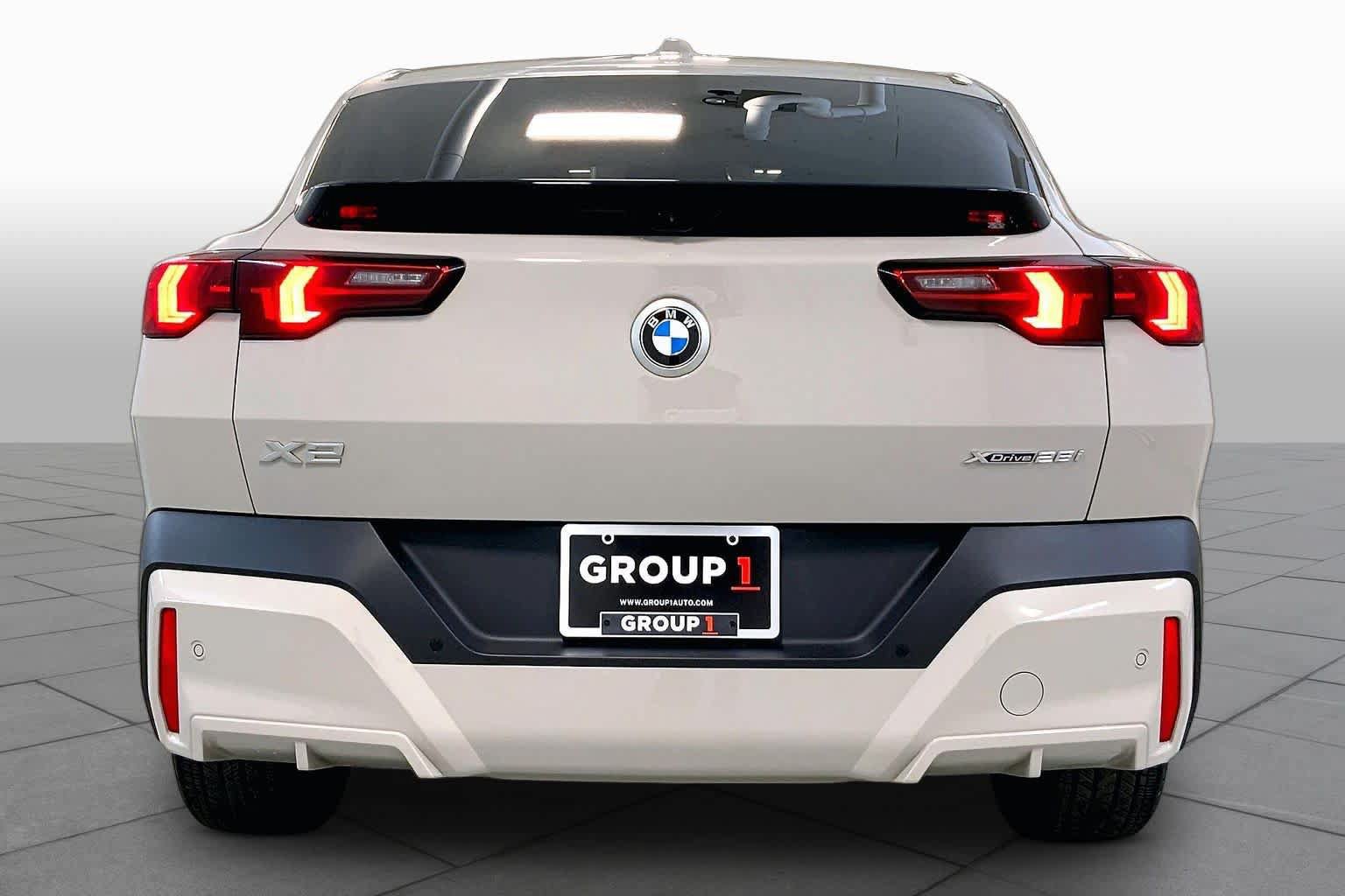 Used 2026 BMW X2 xDrive28i AWD/4WD image 4