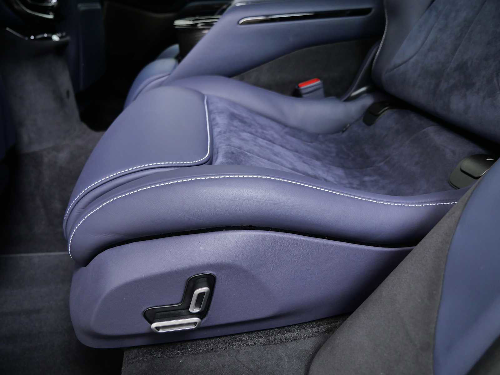 Certified 2024 Ferrari Purosangue image 18