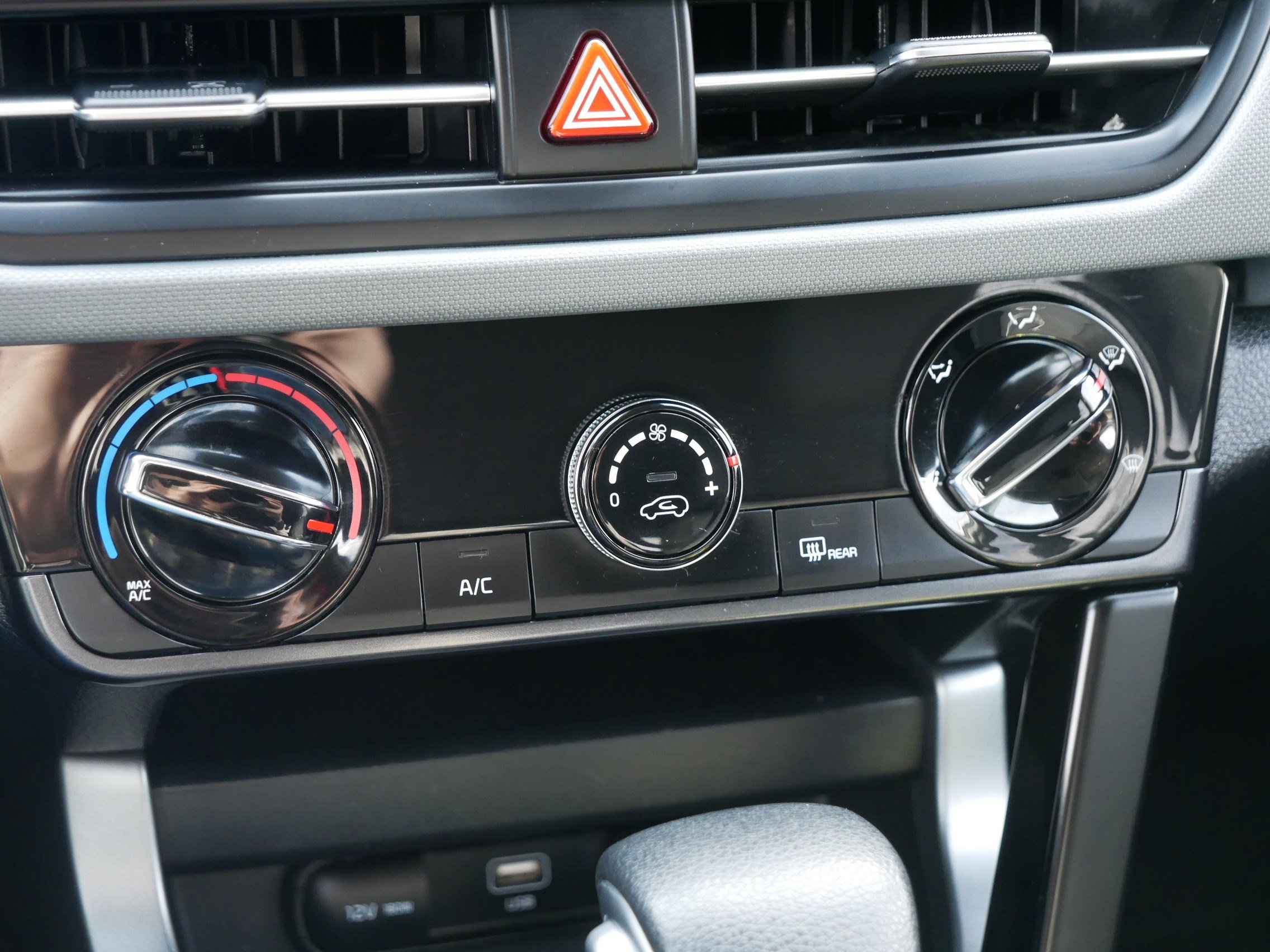 Certified 2024 Kia Seltos LX image 23